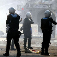 Bitlis'te patlama: 5 polis �ehit 2 sivil hayat�n� kaybetti!