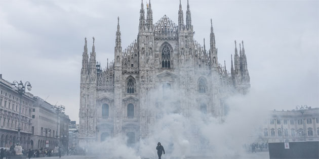 Hayat pahal�l��� protestolar�: Milano’da 160 g�zalt�