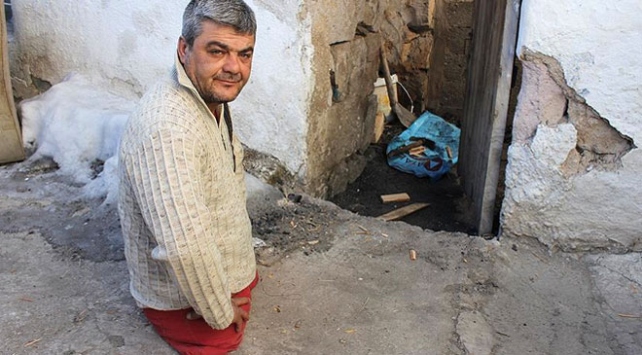 Engelli vatanda�� k�� ortas�nda k�m�rs�z b�rakt�lar