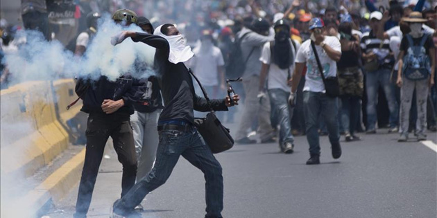 Venezuela'da hkmet kart gsteriler devam ediyor