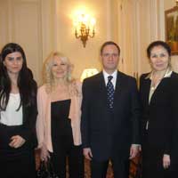 Gzel anlarla ayrlyor