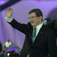 “Silahlar ebediyen topraa gmelim”