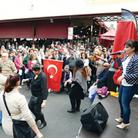 Avustralyallar Trk pazar festivali ile cotu 