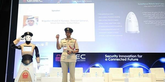 Dubai'de polislerin yerini robotlar alacak!
