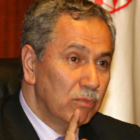 Bedelli Ar�n�'�n o�luna vurmad�!