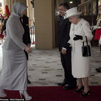 “FIRST LADY”N�N AYAKKABILARI D�KKAT �EKT�