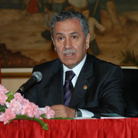 'Suriye'ye ne m�dahale ederiz, ne de m�dahale ettiririz'