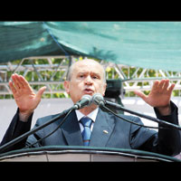 Bug�nk� AKP'yi uyarmak laz�m 