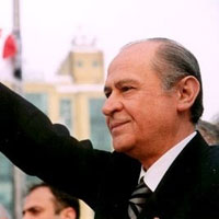 AKP’ye ter�rle m�cadele ele�tirisi