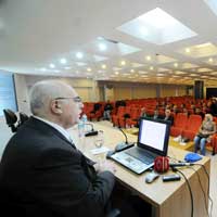 Herkesten duyarl�l�k istedi