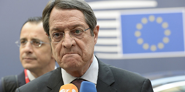 Anastasiadis, Aknc’ya yant vermeyi srdryor
