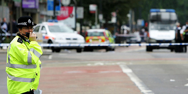 Londra'da panie neden olan 2 kii serbest brakld