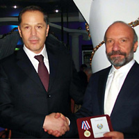 G�nsel’e Gagauzya’dan �eref madalyas� 