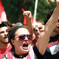 G-8 protestocular�n� st�dyoya hapsedecekler 