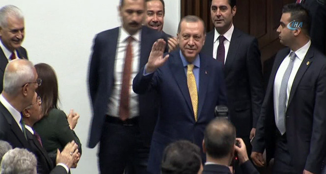 Cumhurbakan Erdoan, byk bir cokuyla karland