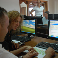 �yi s�r�c� az �deyecek! 