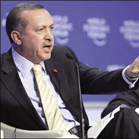 'DAHA DA G�TMEM' DED�, DAVOS ONA GEL�YOR!