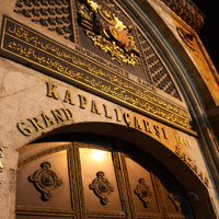 550 yldr stanbul'a hayat veren mekn: Kapalar