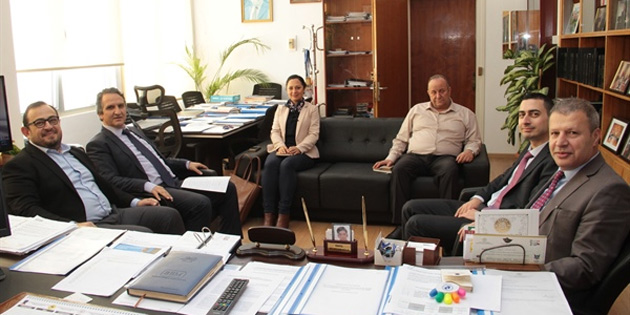 DP� M�ste�ar� �d�l Muhtaro�lu, K�br�s T�rk Sanayi Odas� ve K�br�s T�rk Otelciler Birli�i yetkileriyle bir araya geldi 