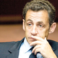 Sarkozy’nin karnesi zay�f, Merkel’inki orta 