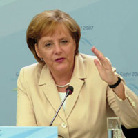 Merkel: Kriz bir gecede bitmez