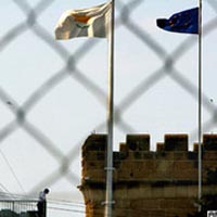 G�neye g�nderdi�imiz �r�nlere “kimlik” yasas� 