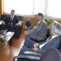 Atun: Elektrik �retiminde fuel-oil’den kurtulmal�y�z 