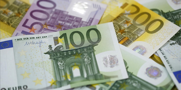 Dolar 16,43 liradan, sterlin 20,75 liradan haftaya balad 