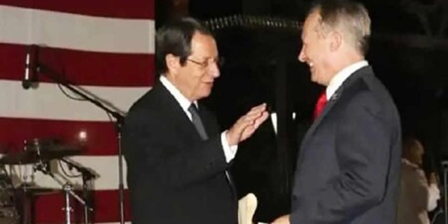 ESK� ABD EL��S�: ANASTAS�AD�S SAHTEKAR VE PALAVRACI B�R�YD� 