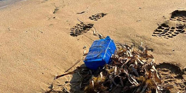 G�ney K�br�s sahillerinden uyu�turucu paketleri toplanmaya devam ediliyor 