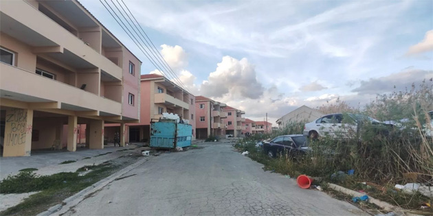 Oroklini'de gmenlerin kald siteye kanl saldr