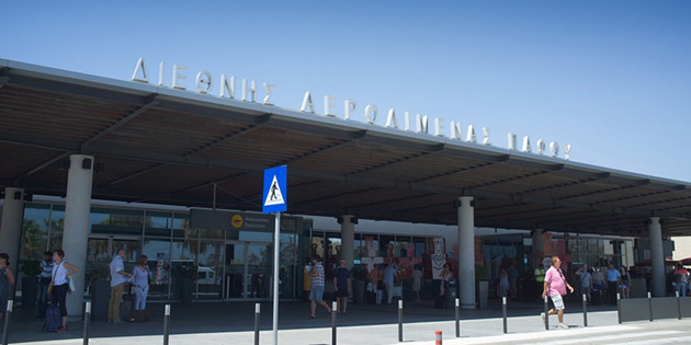 Kbrsl Trklerin Baf Havalimannda gmrksz sigaradan yakaland iddias 