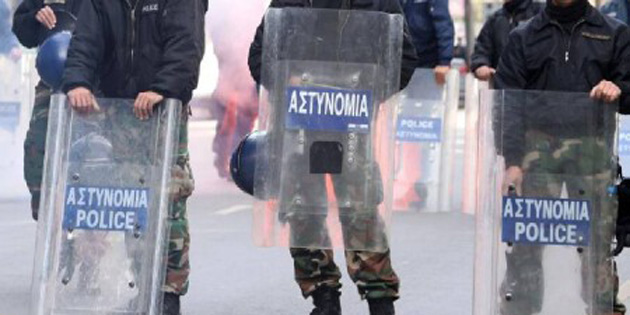 Larnaka’da eczaneye �atapatl� sald�r� 