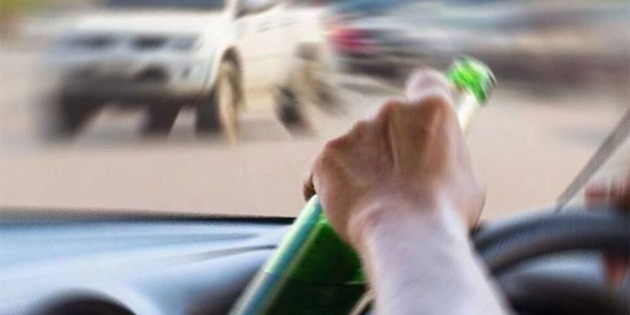 Alkoll� s�r�c� kaza yapt�