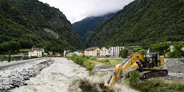 �SV��RE'DEK� SEL FELAKET�NDE  KIBRISLI ��RENC�LER MAHSUR KALDI!