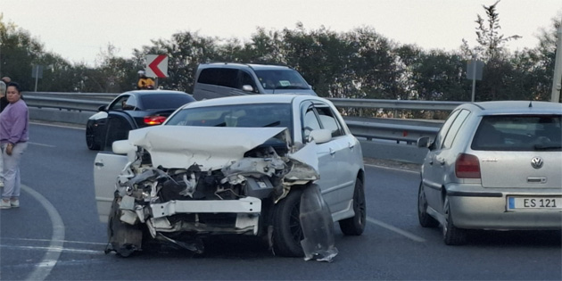 Lefkoa Girne ana yolunda kaza