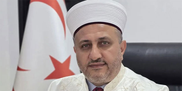 Din ��leri Ba�kan� Moral, Berat Kandili’ni kutlad�