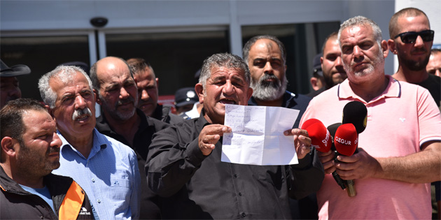 Hayvanc�lardan, Tar�m Bakan� Dursun O�uz’a siyah �elenk