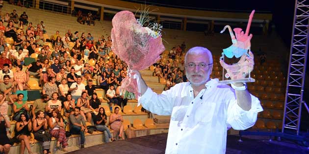 Onur Akn, Girne Amfi Tiyatro’da konser verdi