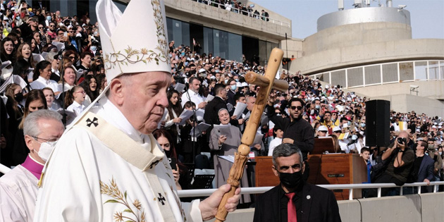 Papa Francis Bapiskopos Hrisostomos ve Sen Sinod Meclisiyle grt 