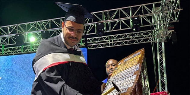 GA� mezunlar� diplomalar�n� ald�