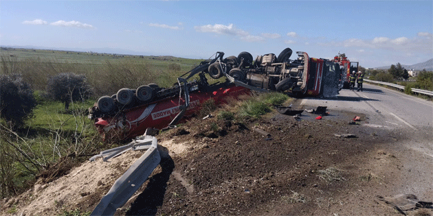 �skele-Lefko�a ana yolunda yak�t tankeri devrildi