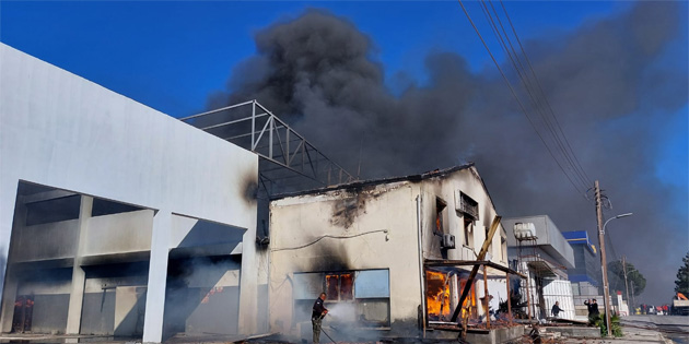 S�rda� Mobilya’daki yang�n s�nd�r�ld�