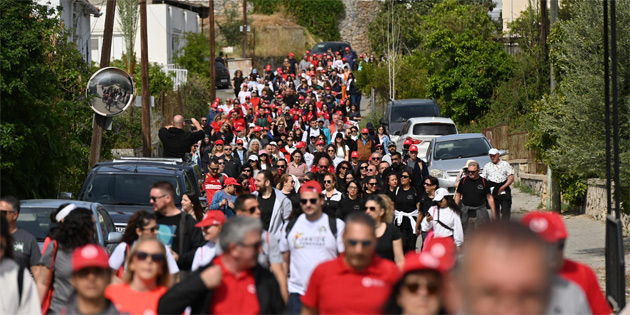 KAV'�n 22. Orkide Y�r�y��� “Kansere kar�� ben de y�r�yorum” slogan�yla Lefke’de yap�ld� 