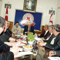 Sendikalara uluslar aras� destek