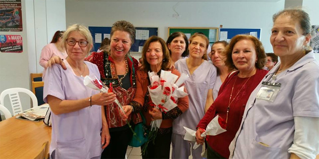 D�nya Sendikalar Federasyonu’na �ye K�br�sl� T�rk ve K�br�sl� Rum sendikalar�n temsilcileri Lefko�a Genel Hastanesi kad�n emek�ilerini ve PEO merkezini ziyaret etti 