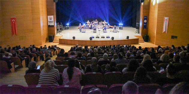 Gazima�usa ve Lefko�a T�rk Belediyesi ortak konser d�zenledi