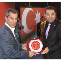 D�nya Azerbaycanl�lar Kurultay� Bak�'de topland�
