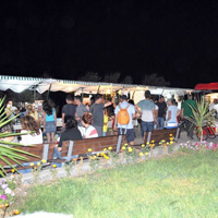 Girne Kordonboyu’ndaki standlar bir ba�ka g�zel 