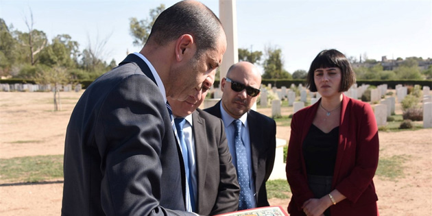 �zersay, Wayne’s Keep’i ziyaret etti 